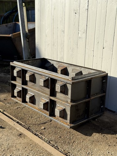 Concrete interlocking block - concrete,
