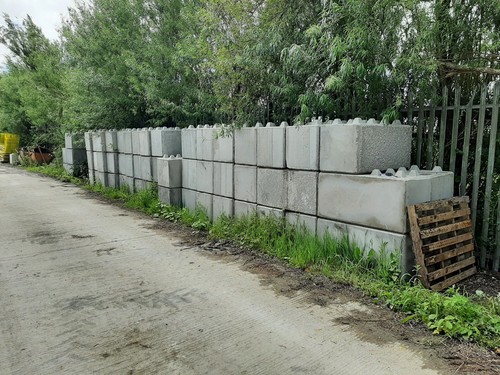 Concrete interlocking blocks - interlocking,